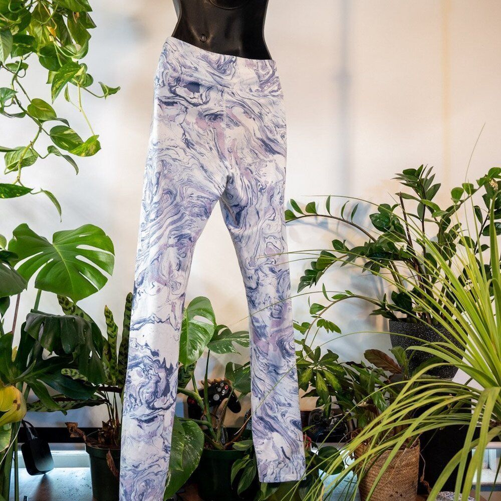 SO High-Rise Marbled Yoga Leggings, Size M - Picture 4 of 6